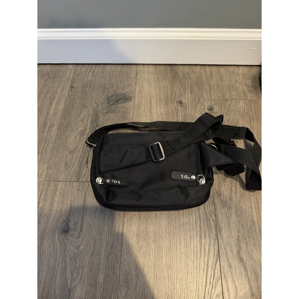 Nintendo DS Lite Carrying Case Black - Picture 2 of 5